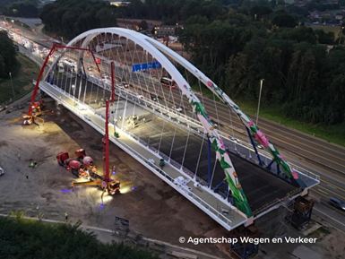 plaatsing boogbrug boven E40 in Bertem